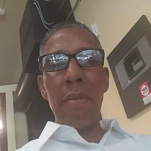 Meet your Posher, Wallace